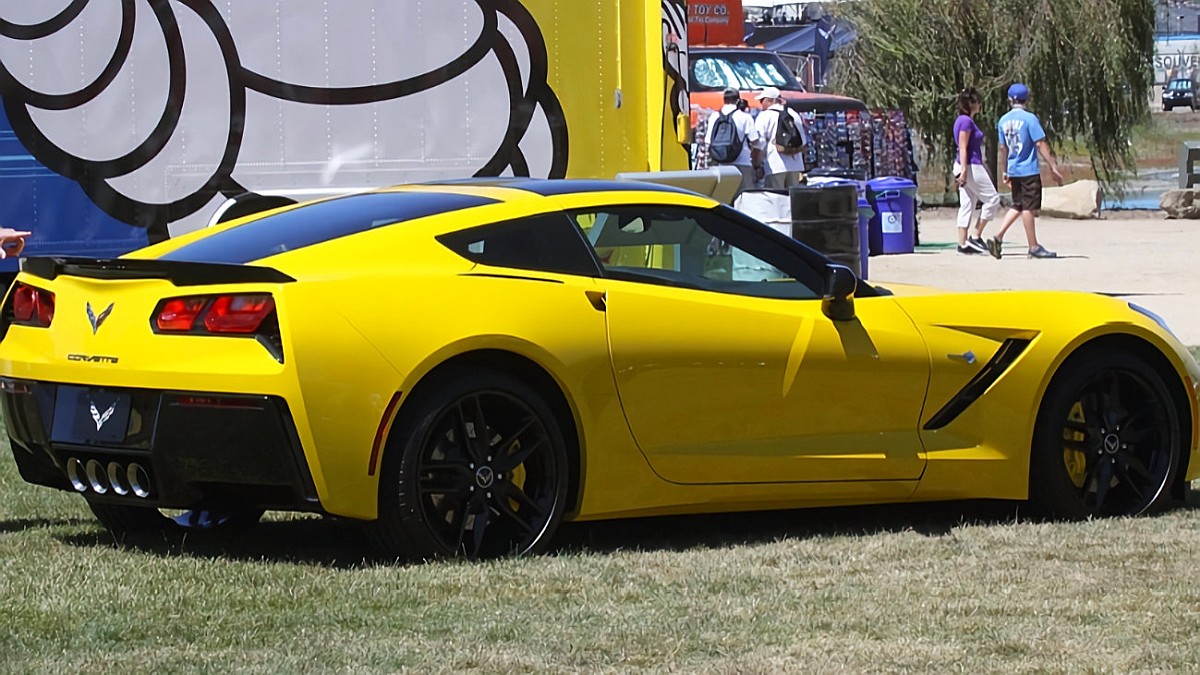Click to Enlarge-Esc to Close Corvette Generations/C7/C7 Carbon Fiber Top Yellow.jpg